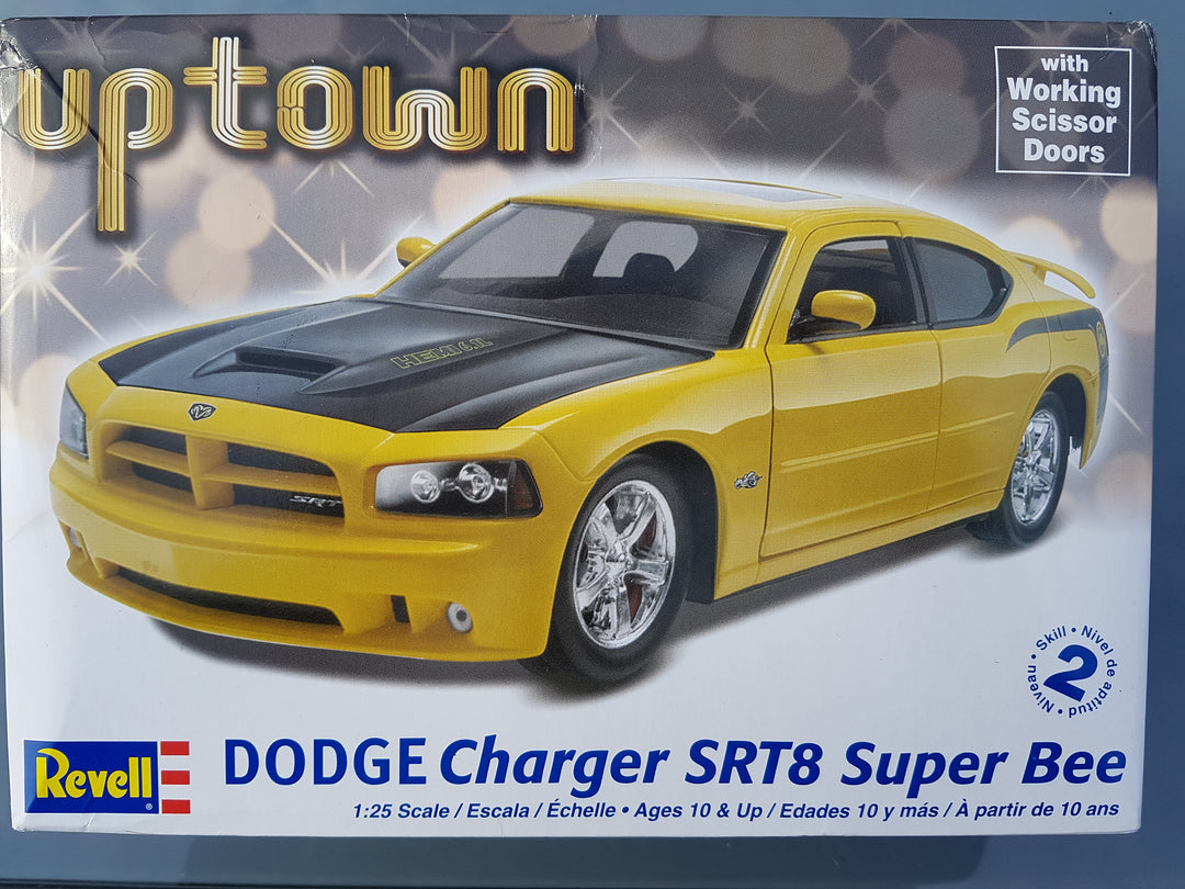Dodge Charger SRT8 Super Bee