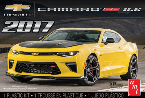 2017 Chevy Camaro Model Kit 1/25 AMT