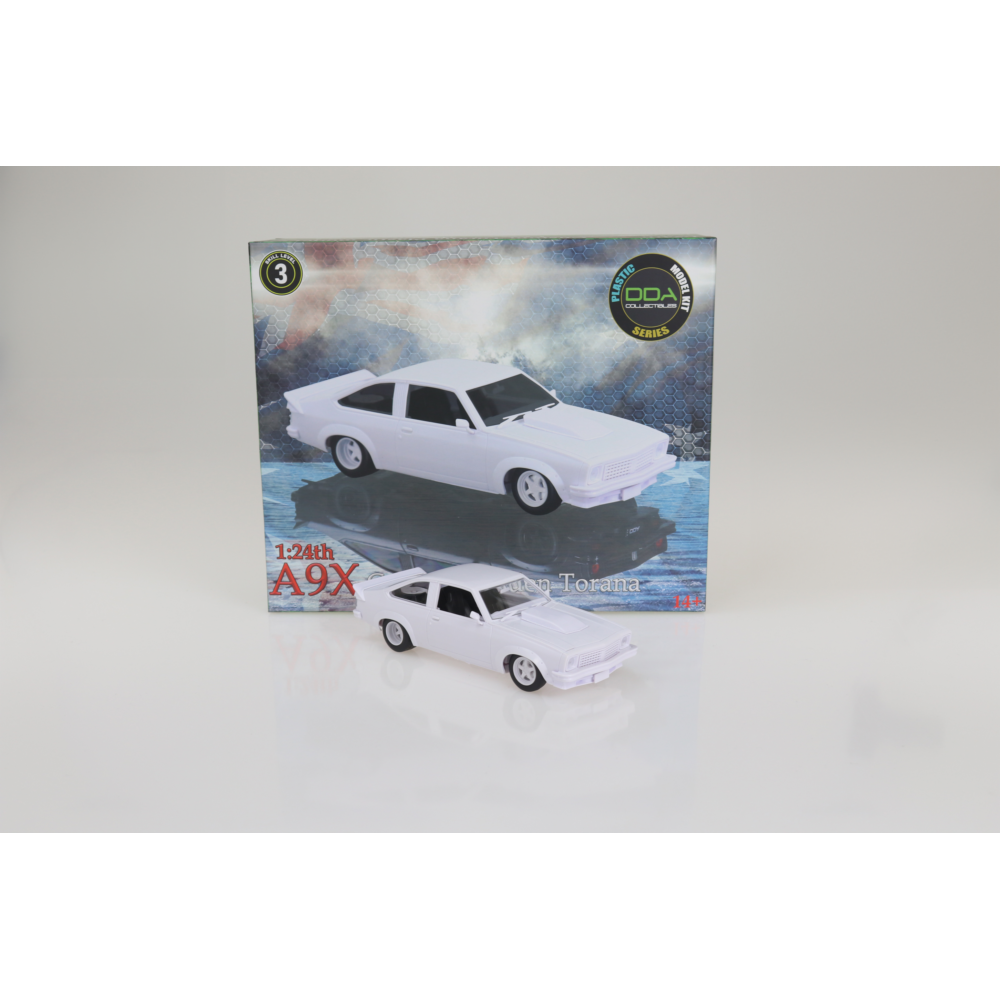 DDA 1:24 Plastic Kit A9X Torana Slammed DDA812K