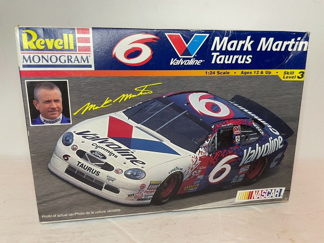 1/24 Revell Mark Martin Taurus Valvoline